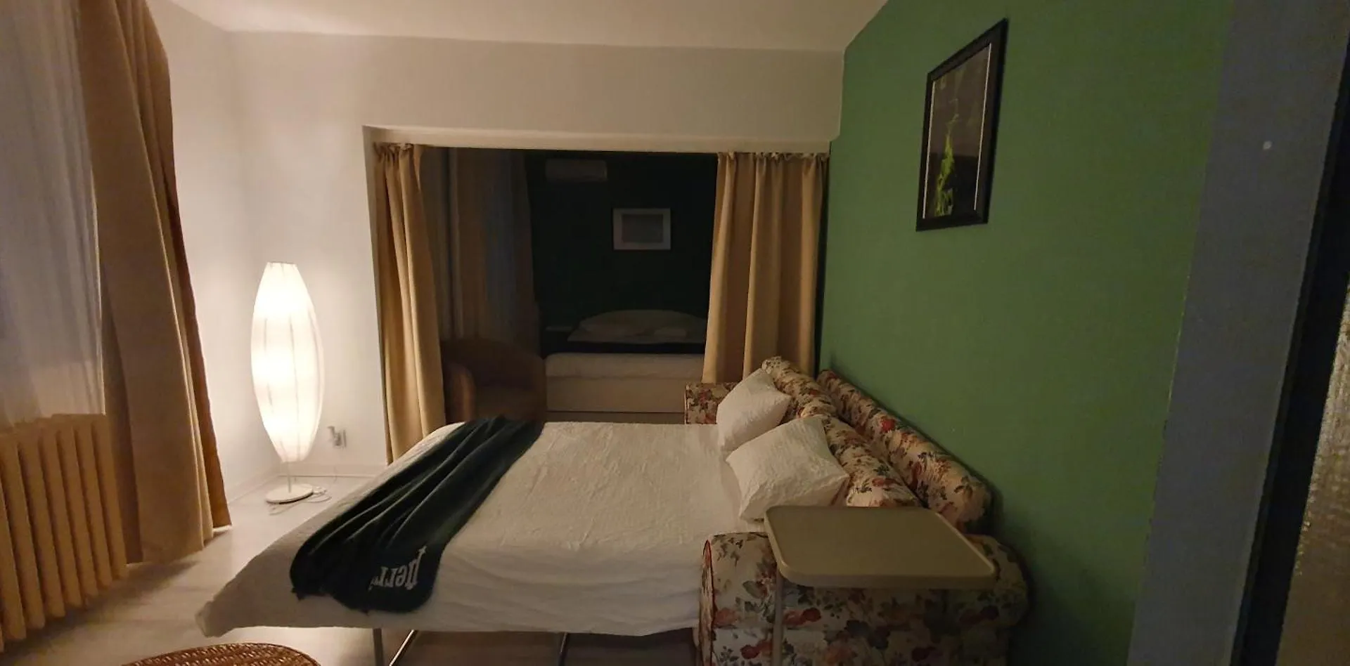 Apartment Come And Sleep Studio Old City Bukarest